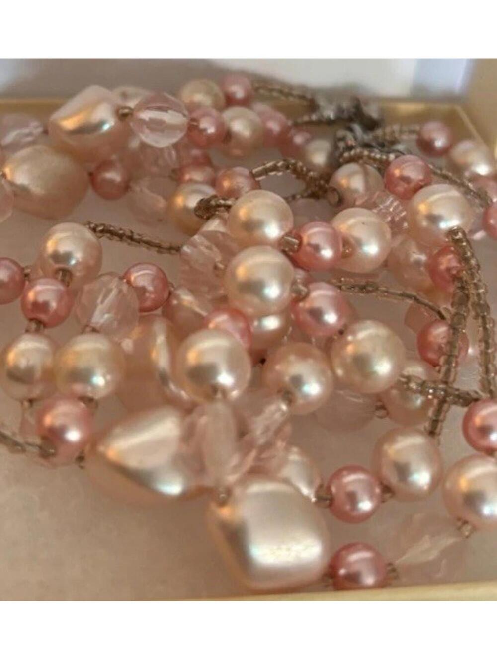 Beautiful Beaded Necklace In Pink Tones - Picture 3 of 4